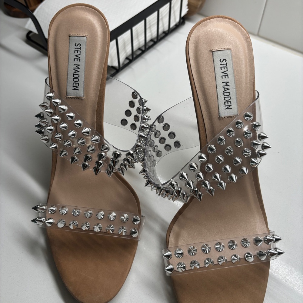 Steve Madden Silver Studded Women's Sandals Size 10